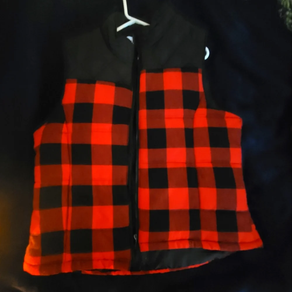Victory Outfitters Womens Black and Red Plaid Vest Size Large - Picture 1 of 2